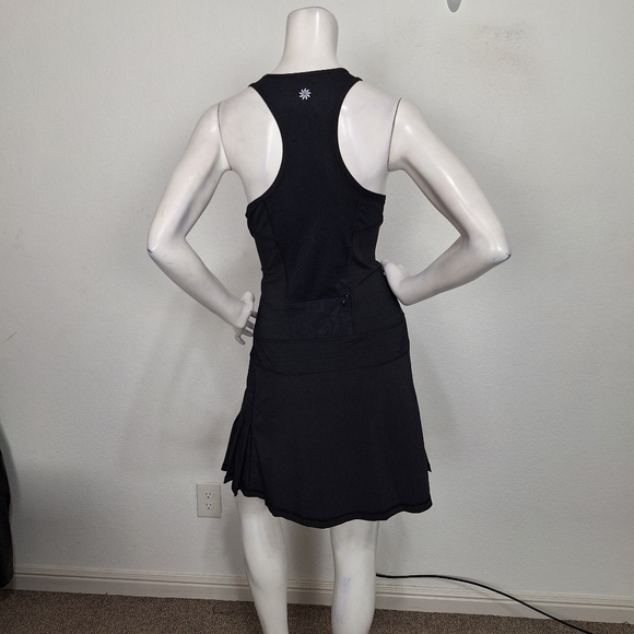 Athleta Black Serve It Up Pleated Gorpcore Racerback Athletic Tennis Dress Sz. L - Picture 6 of 14